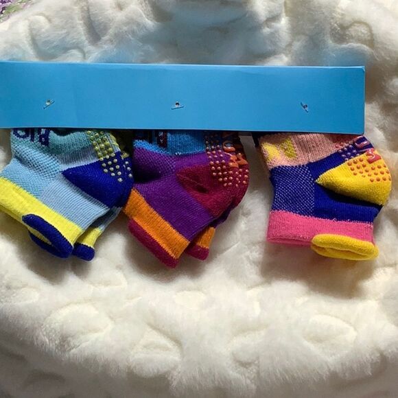 🦋3/$15💰Baby Sock’s - Picture 2 of 2